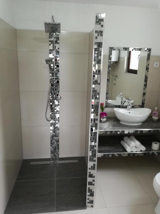 Apartmani Natura Sanski Most Buitenkant foto