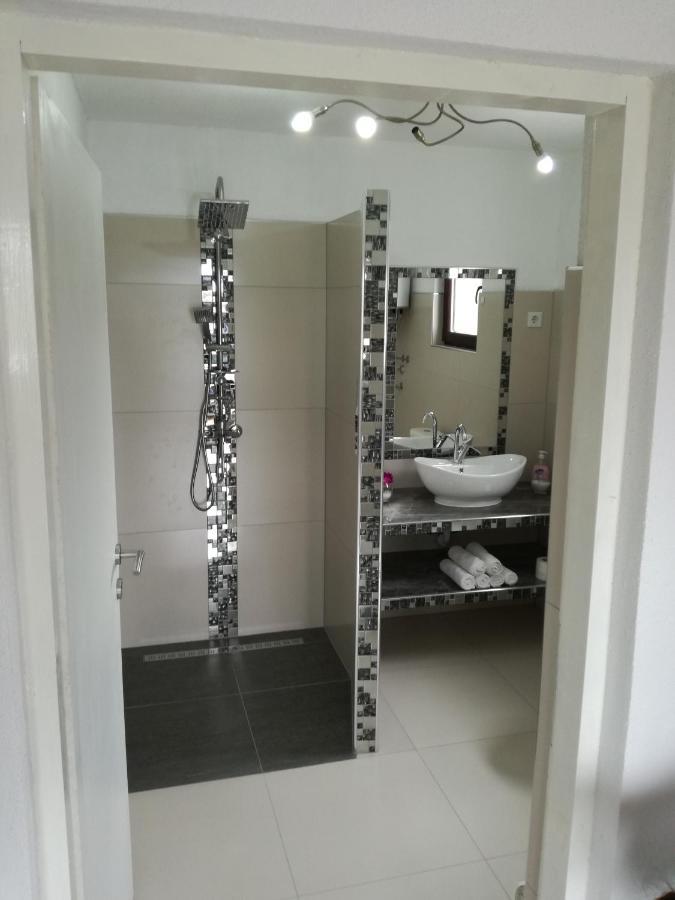 Apartmani Natura Sanski Most Buitenkant foto